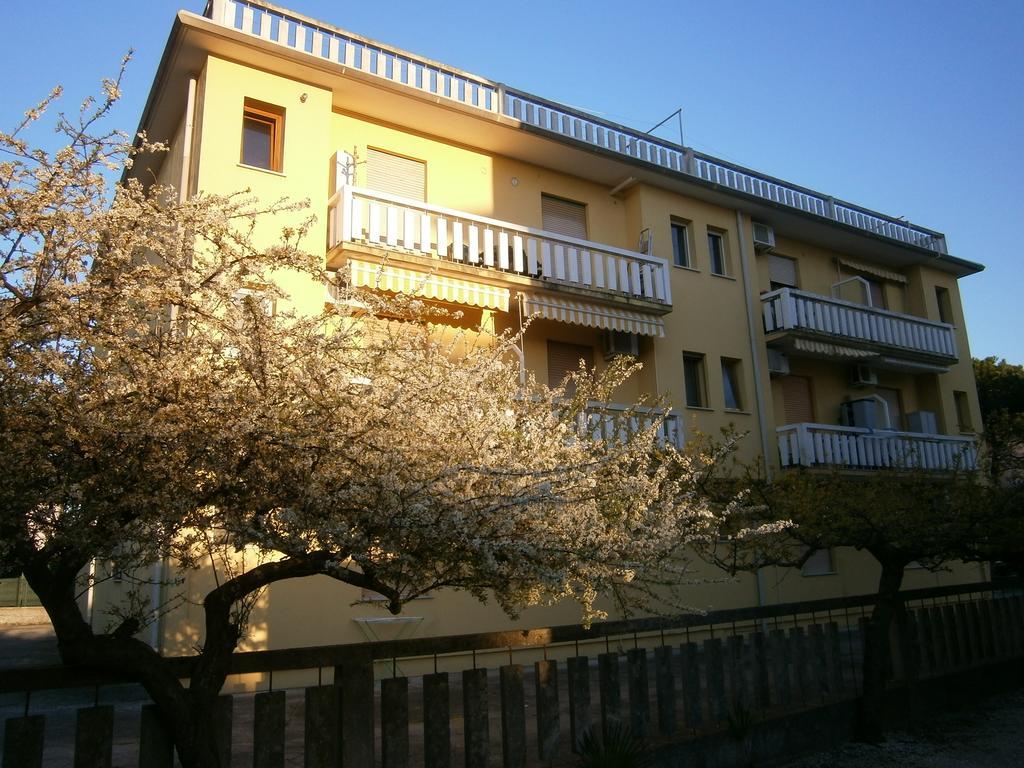 Caorle Economy Apartments Zimmer foto