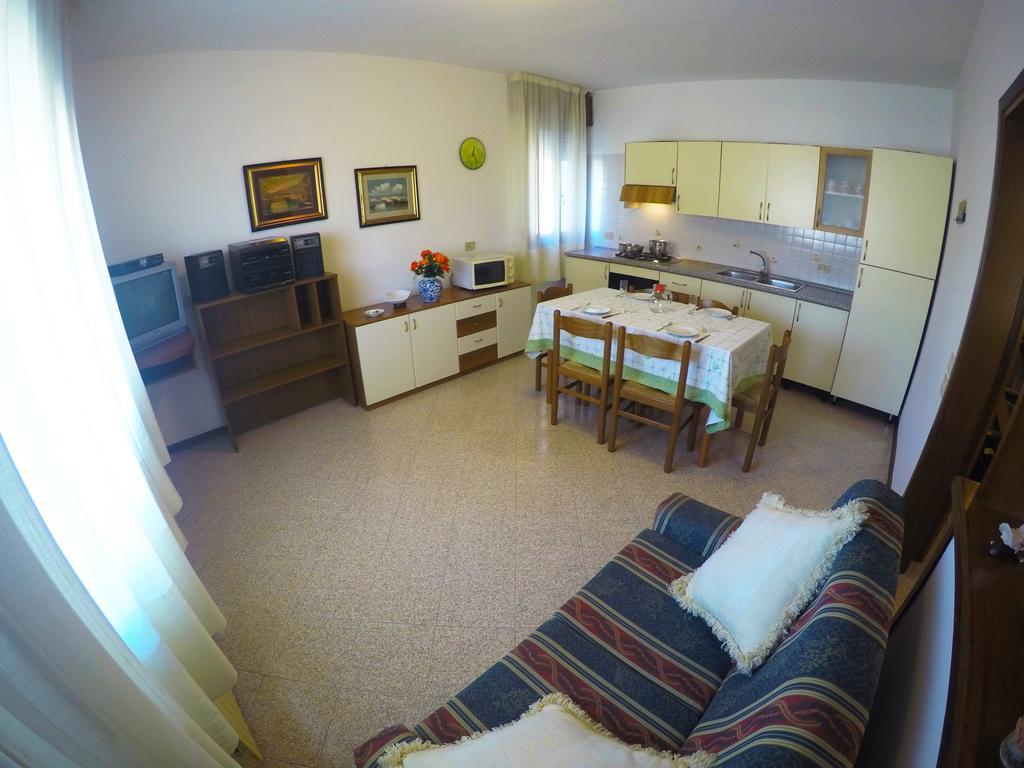 Caorle Economy Apartments Zimmer foto